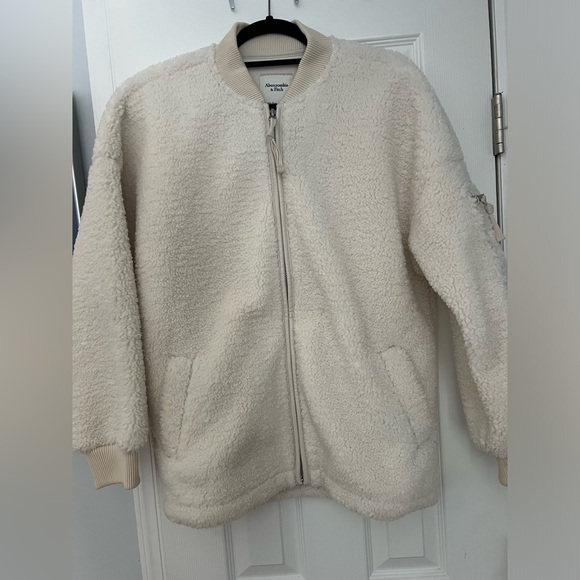 Abercrombie Oversized Sherpa Bomber Jacket - Picture 5 of 9